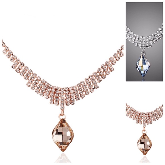 🎁 Swarovski Crystals Droplet Necklace - Picture 3 of 9